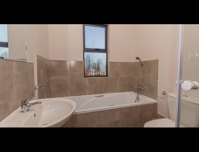 2 BEDROOM APARTMENT FOR SALE IN RYNFIELD